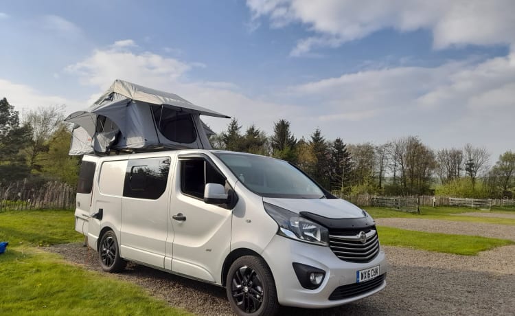 6 seater camping van 6 berth  rooftop camping van