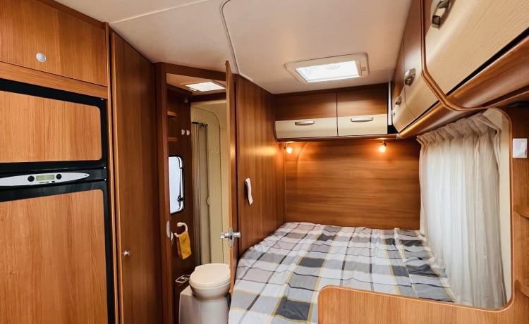 Making Memories! – Accogliente Hymer Carado completamente arredato 4 persone / Moto Euro 5