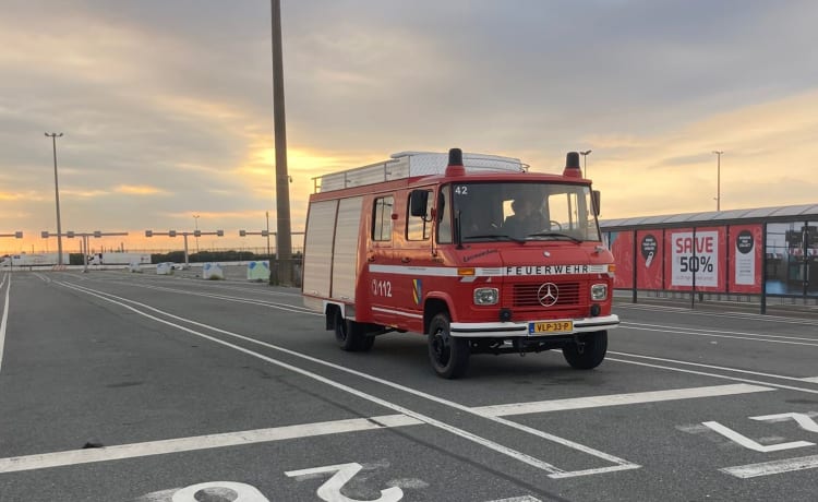 Leonardus – Leonardus 'camping-car des pompiers' Mercedes 4-p