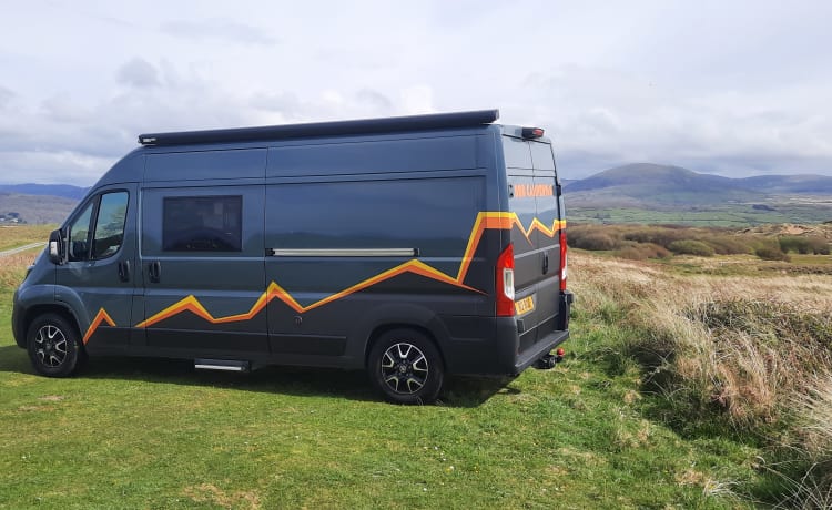 "Bod Campervan"  Luxury, Perfect for Two! (Staffs/N.Wales)