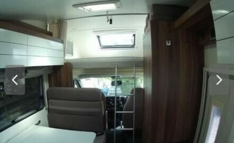 Zadok – 6 berth Roller Team alcove from 2015