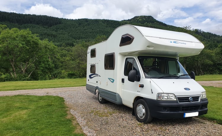 Luna – 4 berth Fiat alcove from 2006