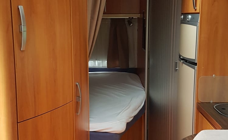 Camper – Camper Hymer, 2 persone, completamente attrezzato