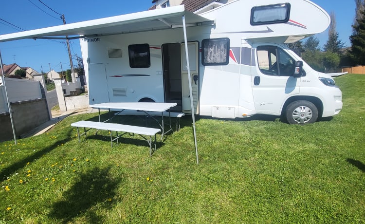 Dric – camping car récent et spacieux idéal famille 