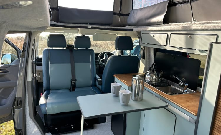 VW T6.1 Transporter mit Standheizung (ideal für den Winterurlaub!)