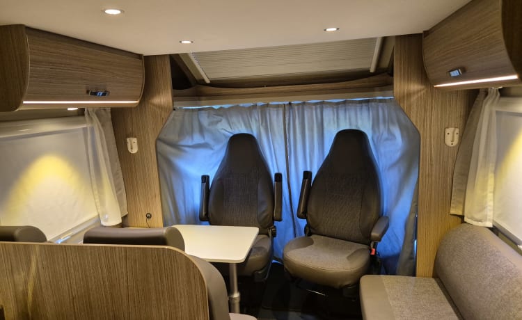 Hotel on Wheels – 6p Carado semi-integrated from 2018