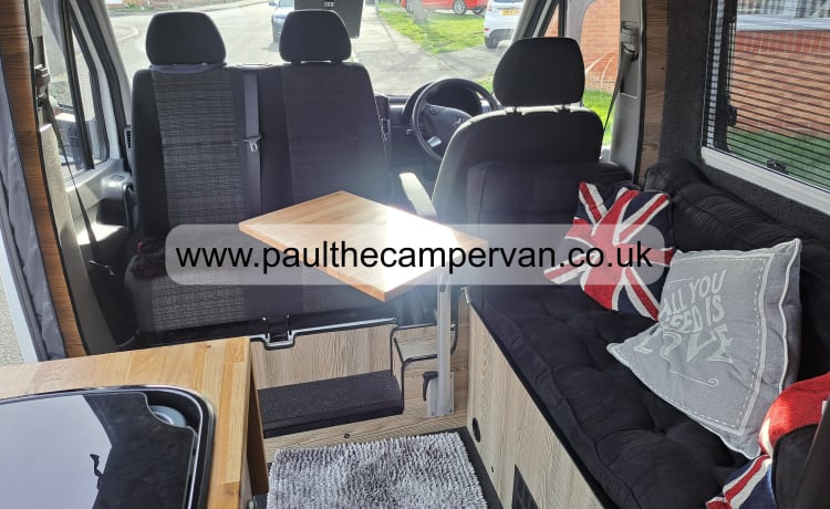 Paul – 2 1/2 berth Luxury Mercedes Campervan, with kennel - Inclusive Insurance