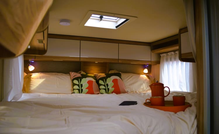 Bonnie – Ein Hymer-Wohnmobil mit 2 Schlafplätzen aus dem Jahr 2020. Ideal für Paare, die eine luxuriöse Reise wünschen