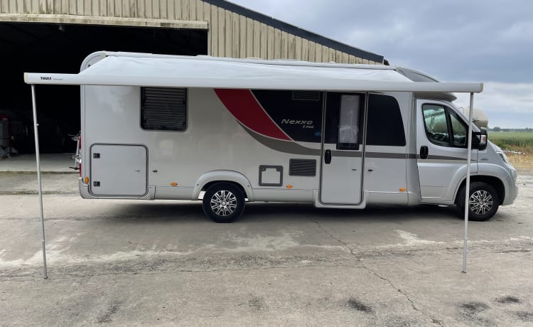 BEBE – MOTORHOME Fiat BURSTNER Nexxo T740L