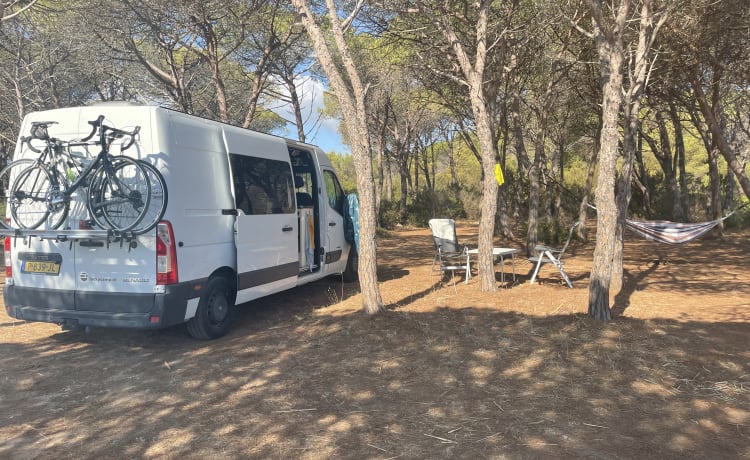 Mooi omgebouwde bus voor twee personen!