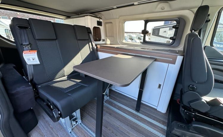 Camper autobus Laika Urban "California" con tetto sollevabile