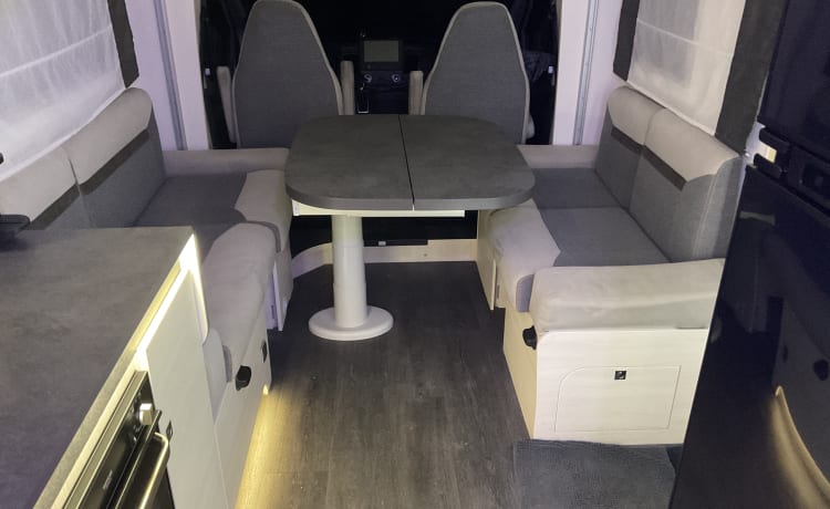 4p Chausson semi-integrated uit 2021