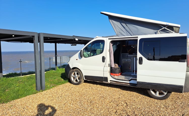 Off grid campervan  – 4 berth Other campervan from 2006