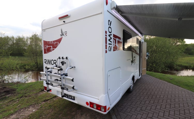 3-pers. Rimor camper | Queensbed | Airco | Luifel | Fietsendrager | 