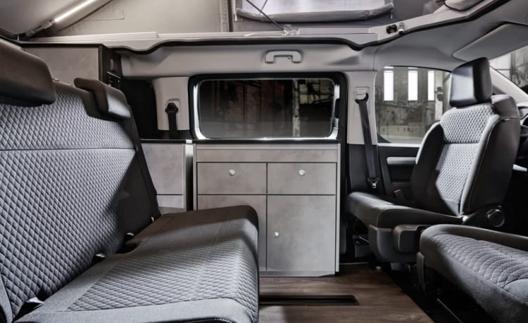 4p Dethleffs campervan uit 2023