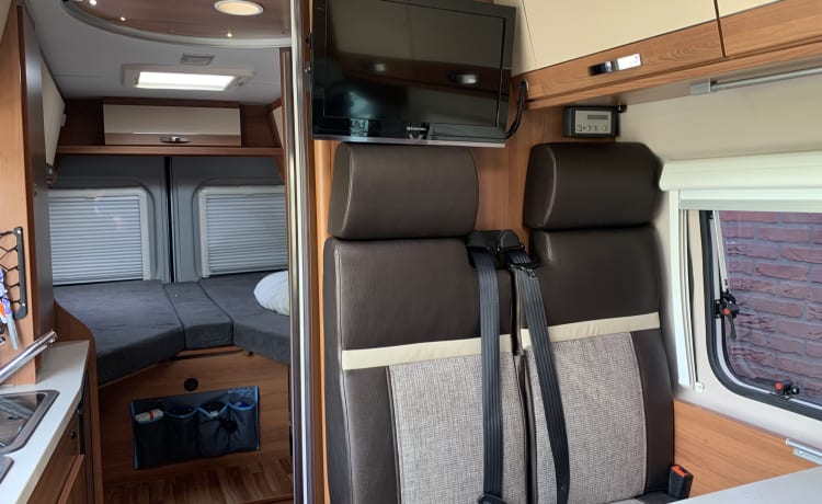 Knaus VanTourer 630 Buscamper uit 2015