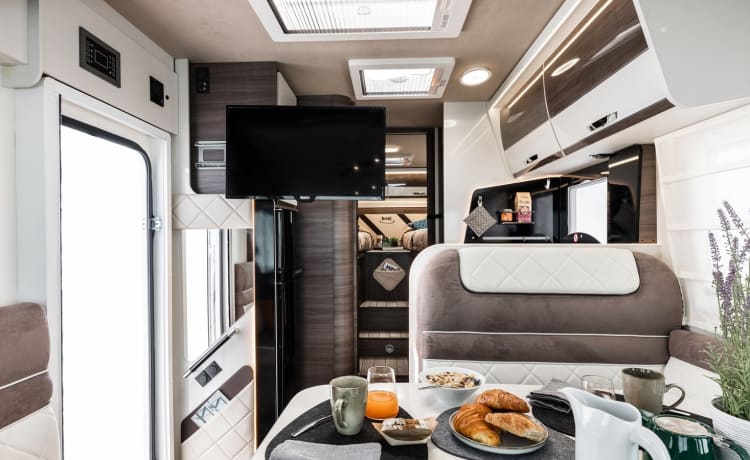 Nieuwe Integraal Camper / Automaat / 160PK