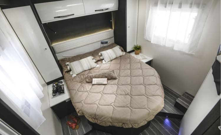 Caroline – Nuovissimo camper 2022 con 5 posti letto