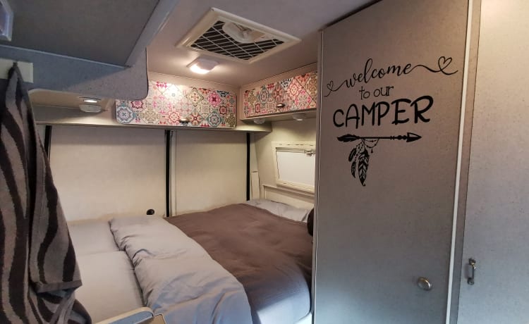 Op avontuur met betrouwbare bus camper.