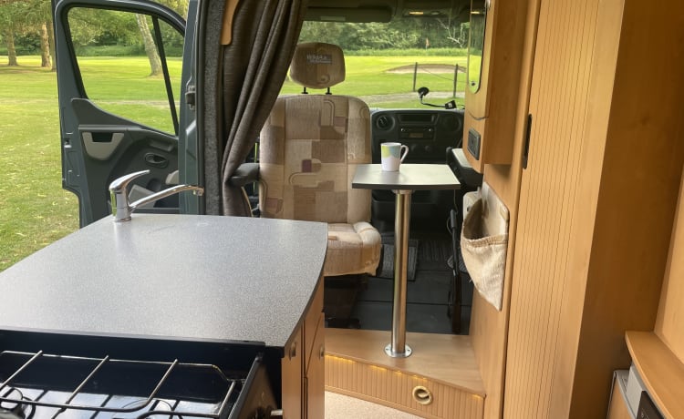 BettyAnn – Wildax Europa Off-Grid 2-Bett-Van