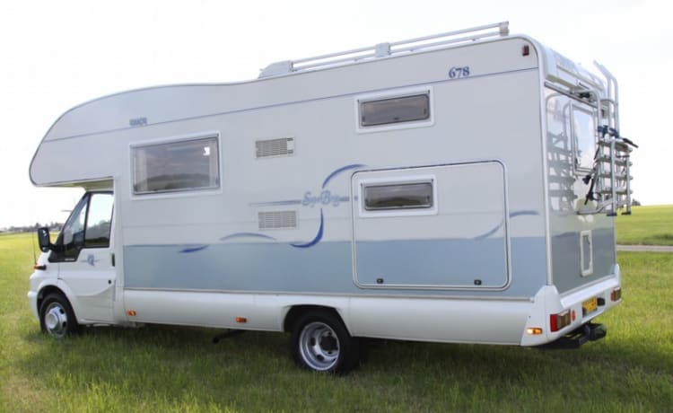 Super Brig 678 (2) – Leuke Super Brig 678 (2) camper voor 7 personen