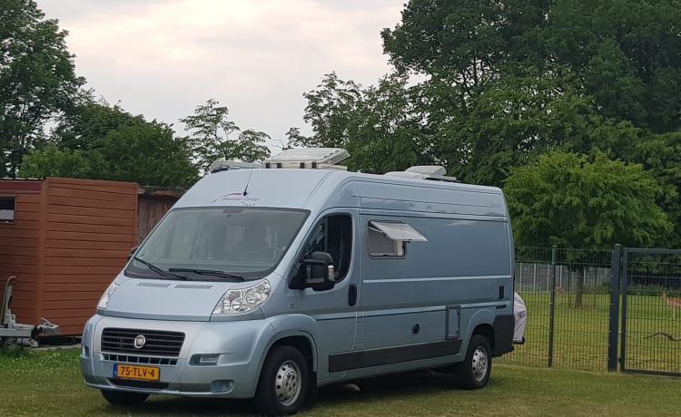 Bavaria Camp Marino – Marino: practical 2p Fiat Ducato bus camper