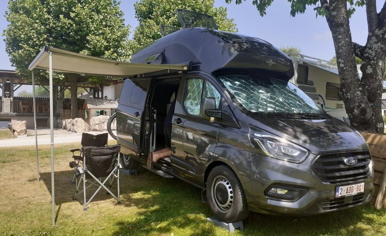 Compacte Camper Westfalia Ford Nugget PLUS Automatic  MET WC