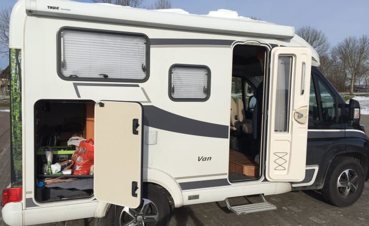 Compact, modern and above all cozy camper