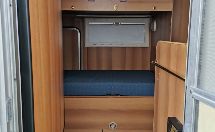 Alex – 5 STERREN MIRAGE 7 PLAATS ZOLDERCAMPER