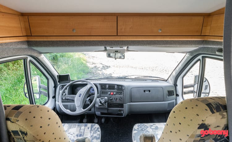 ALKO – Practical spacious Camper Type Bürstner