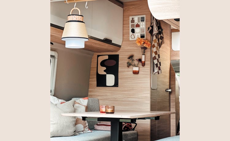 CLAY & GRACE - home away from home – 2-person Knaus bus camper from 2019 - with special design