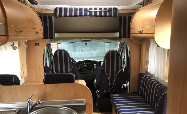 Burstner levanto – Belle alcôve Fiat Ducato (3.0l 160CV) Burstner Levanto construite en 2007