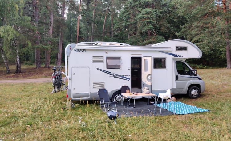 Huisje op wielen – Mooie, leuke en handige gezinsmobilhome met 5 plaatsen