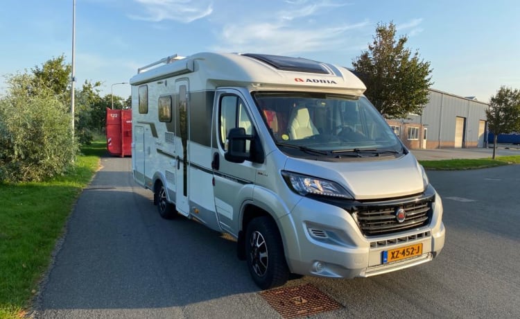 Ons Hotel op wielen! – Adria Compact Automatique 2 personnes à partir de 2019