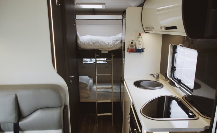 Zefiro 675 – Zefiro675| Camper da 6 posti letto - Cambio automatico!