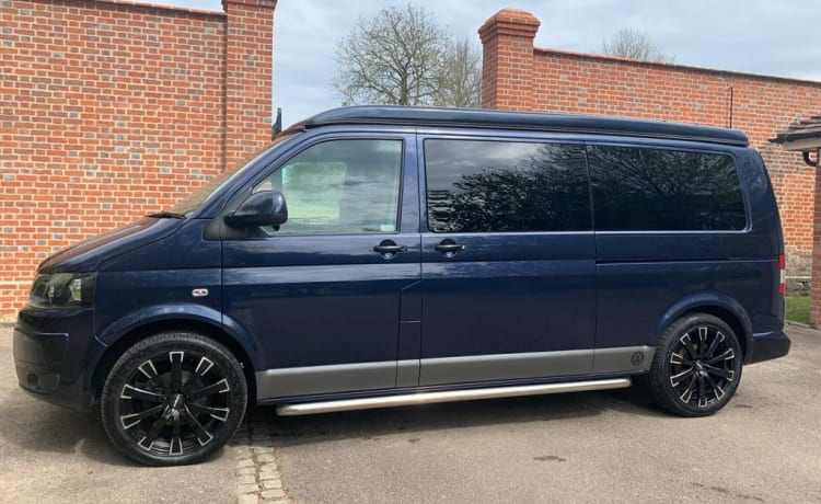 4 Berth VW Transporter Camper King Black Edition