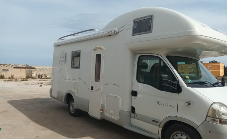 Samuele – Une vie en vacances pour visiter des lieux uniques avec notre camping-car