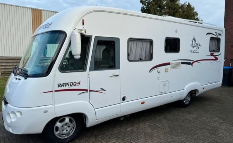 Camper Rapido 2006 – Rapido automaat 4 persoons