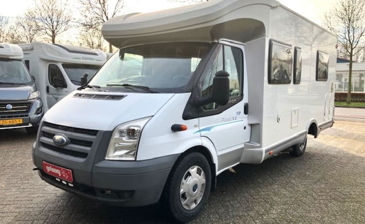 Nice Chausson semi-intégré