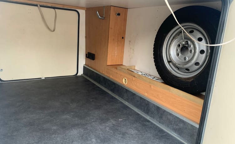 Fiat Ducato Alkoof Camper voor met het (jonge) gezin