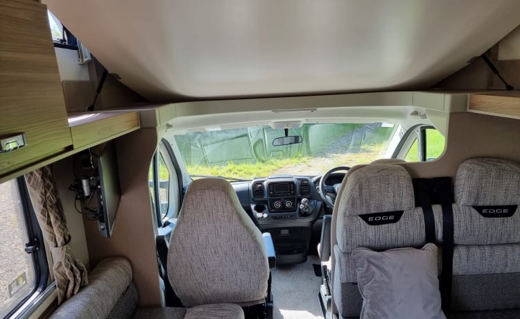 Ronnie – 6 berth Fiat alcove from 2022