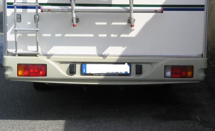 Camper Mansardato - 6 Posti