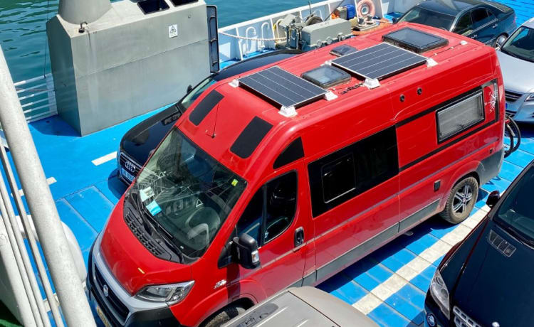 Gezellige Fiat Ducato kampeerbus