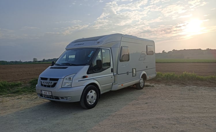 Odilon de mobilhome – Hymer semi-intégral