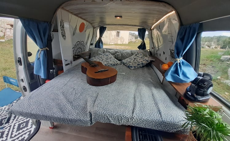 VAN BOB – HYUNDAY - VANTASTIK RENTAL CAMPERVAN