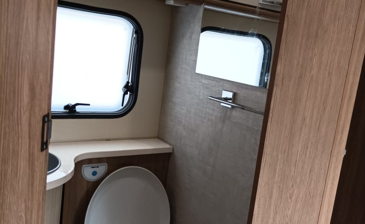 Fully comp insurance included in the price – 7 berth Rimor seal 9 2018