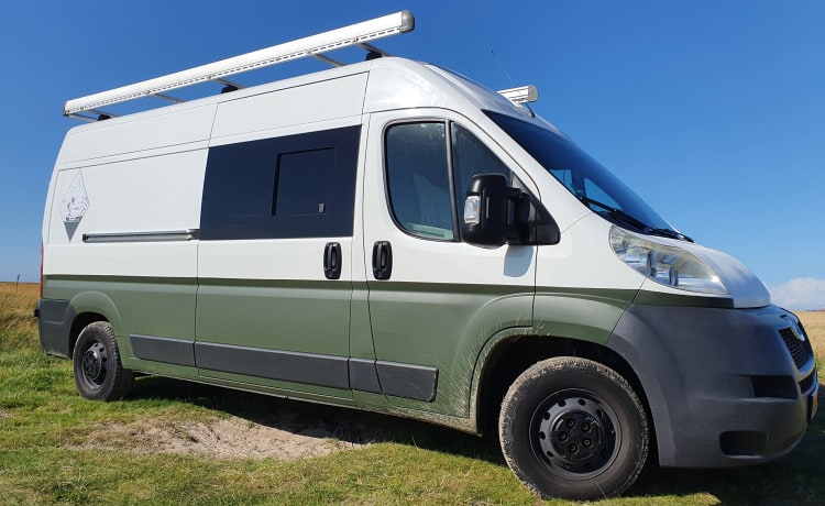 Super sfeervolle & avontuurlijke off-grid roadtrip camper!