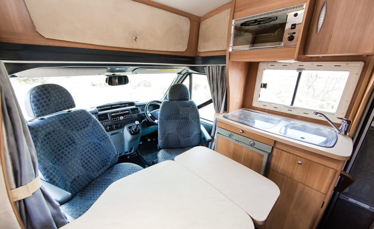 Poppy – 2-persoons camper - Chausson