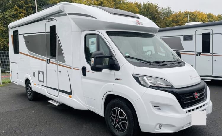 4. LeySi – Luxus Wohnmobil Bürstner Lyseo TD744 Harmony