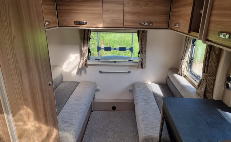 Ronnie – 6 berth Fiat alcove from 2022